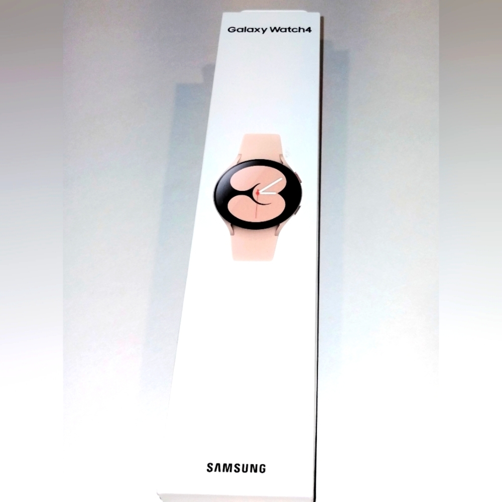 SAMSUNG Galaxy Watch 4 40mm Bluetooth Smartwatch with ECG  Brand New